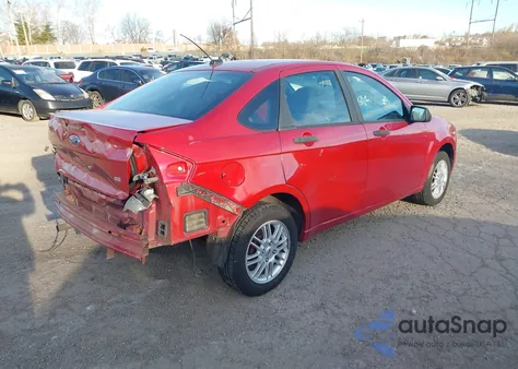 2009 Ford Focus Se z USA, uszkodzony, nr VIN 1FAHP35NX9W270633